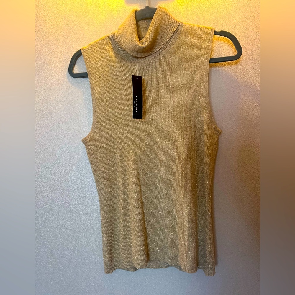 AUGUST SILK Holiday🎄🎁 Christmas Top NWT. LG